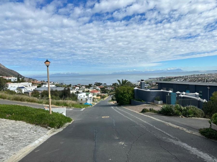 To Let 1 Bedroom Property for Rent in Mountainside Western Cape